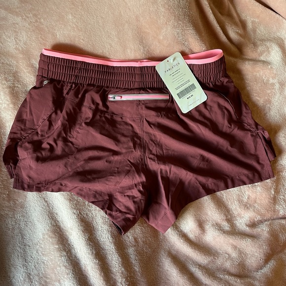 NWT Fabletics Hali Run Short 3.5” M/8 🏃‍♀️ - Picture 4 of 4